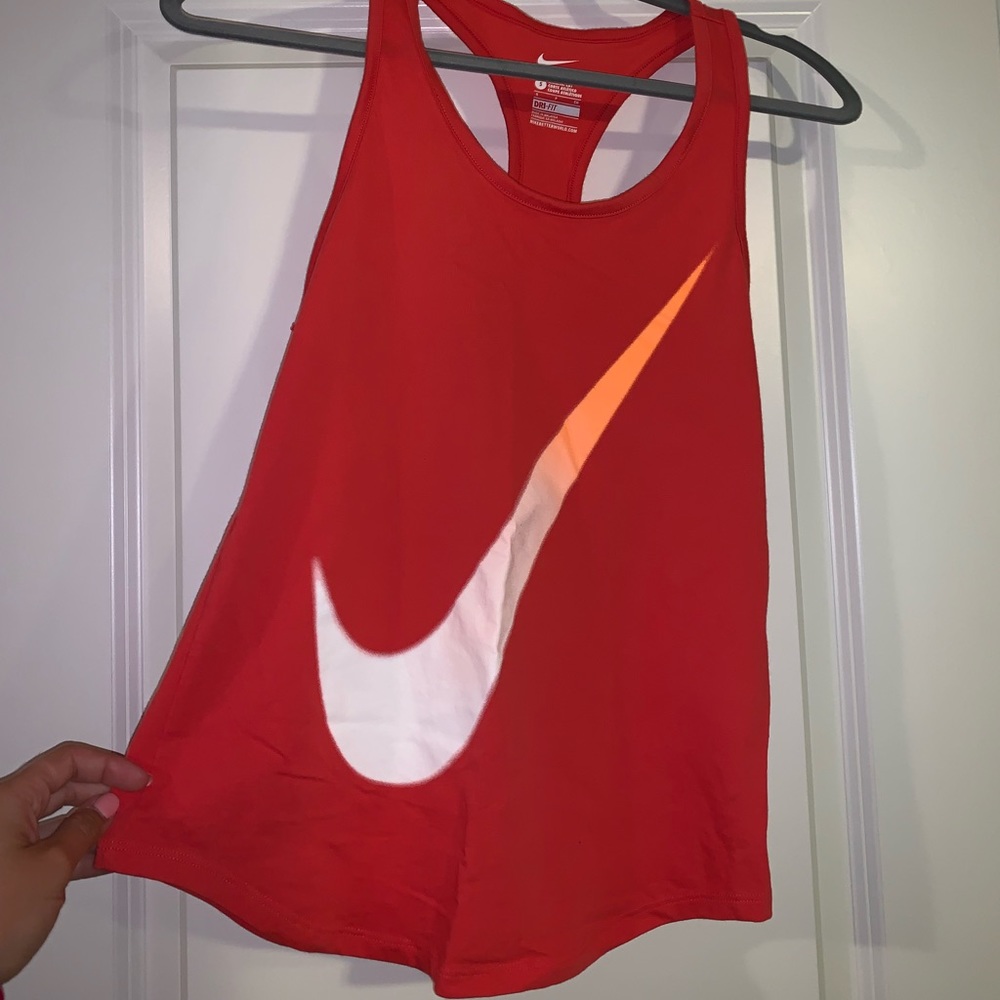 Nike tank
